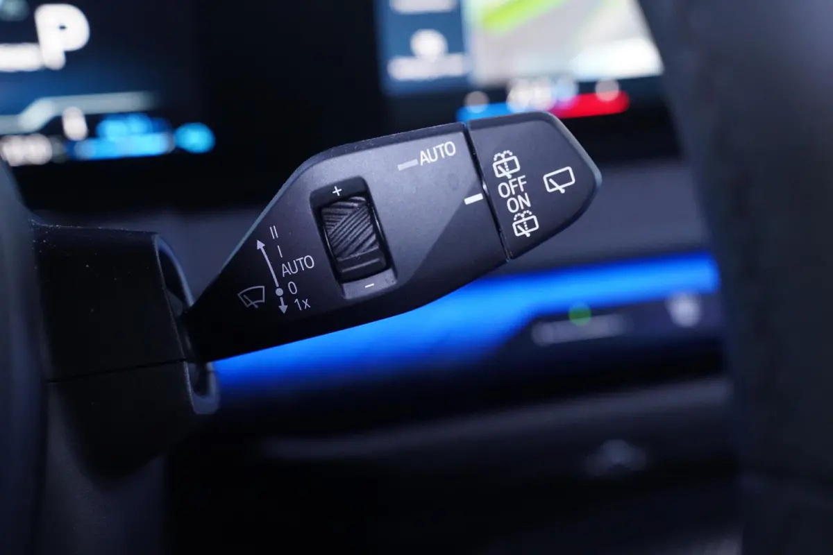 30e xDrive M Sport Pro 100% SOH Stoelverwarming v+a Stuurverwarming Stoelventilatie voor Head up display Harman/kardon Memory bestuurderstoel Apple carplay/android auto Adaptive cruise contr