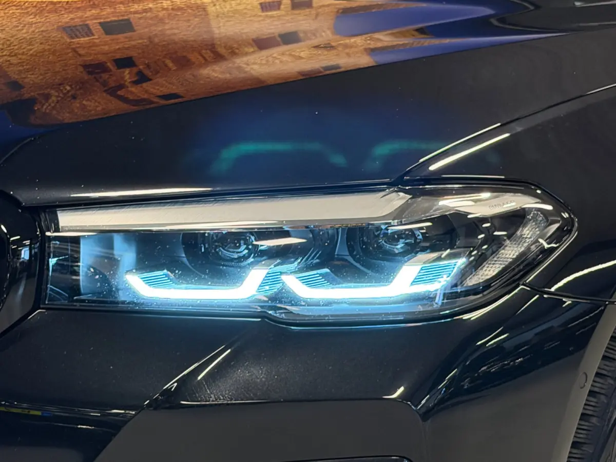 530e High Exe M-Sport Aut Schuifdak Camera LED soh 92%