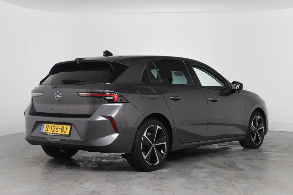 1.6 Hybrid Edition | Dealer Onderhouden! | SOH 94% | LED | Cruise Adaptive | Navi By App | Keyless Start | Clima | Parkeersensoren V+A | Lichtmetalen Velgen
