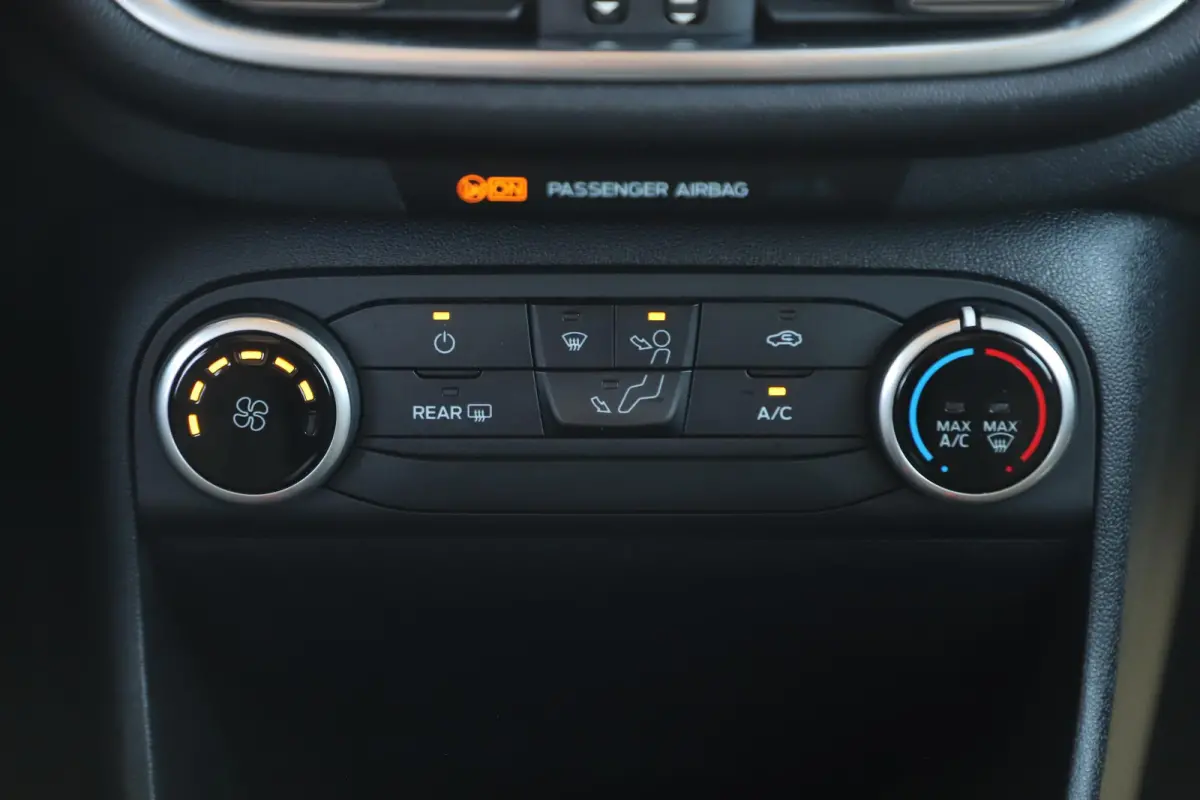1.0 EcoBoost Connected 101PK Navigatie Carplay Android Airco Cruise Control