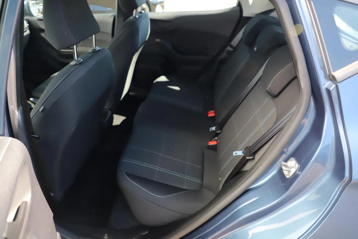 1.0 EcoBoost Connected 101PK Navigatie Carplay Android Airco Cruise Control