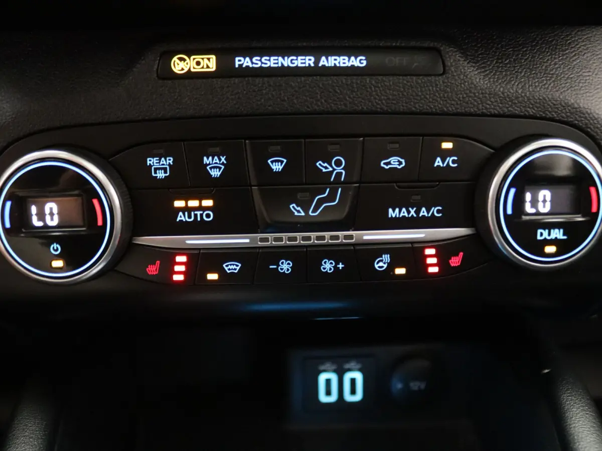 225pk PHEV Vignale Apple Carplay/Android Auto | Climate
