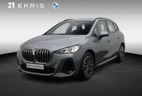 220i M Sportpakket | Achteruitrijcamera | 	Parking Assistant | 17''