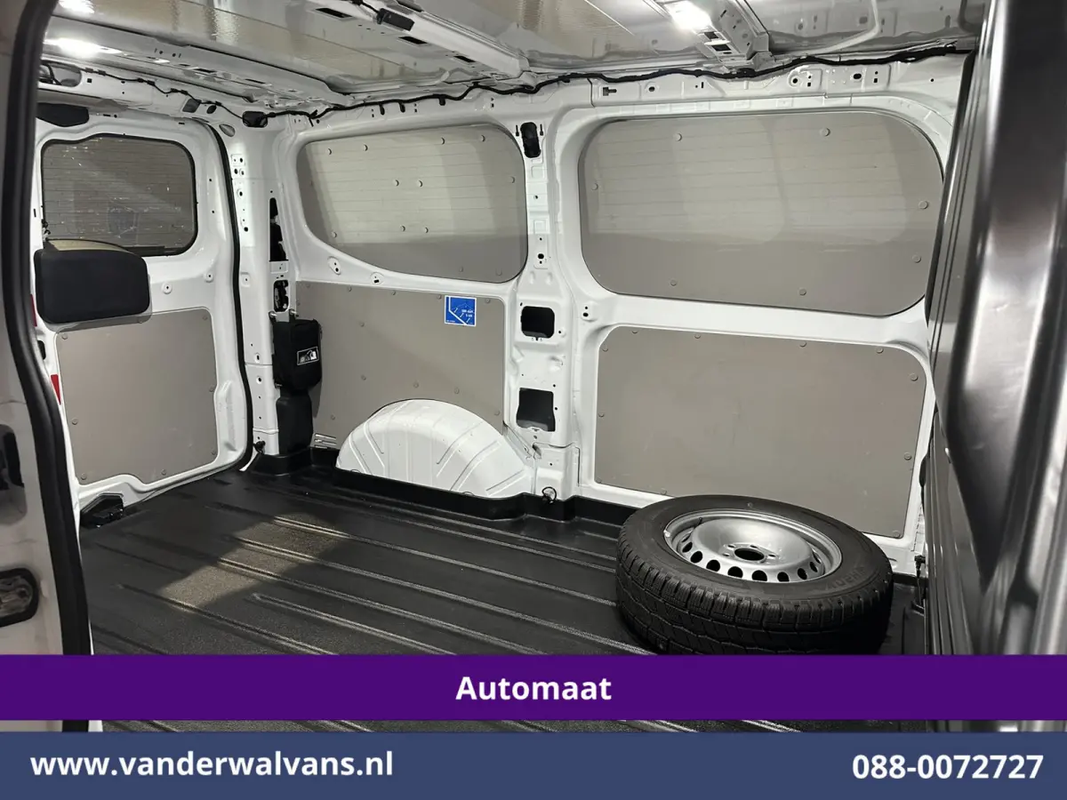 2.0 TDCI 136pk Automaat L1H1 Euro6 Airco | Camera | Apple Carplay | Cruisecontrol | LED | 2740kg trekhaak Android Auto, Parkeersensoren, Verwarmde voorruit, Bijrijdersbank