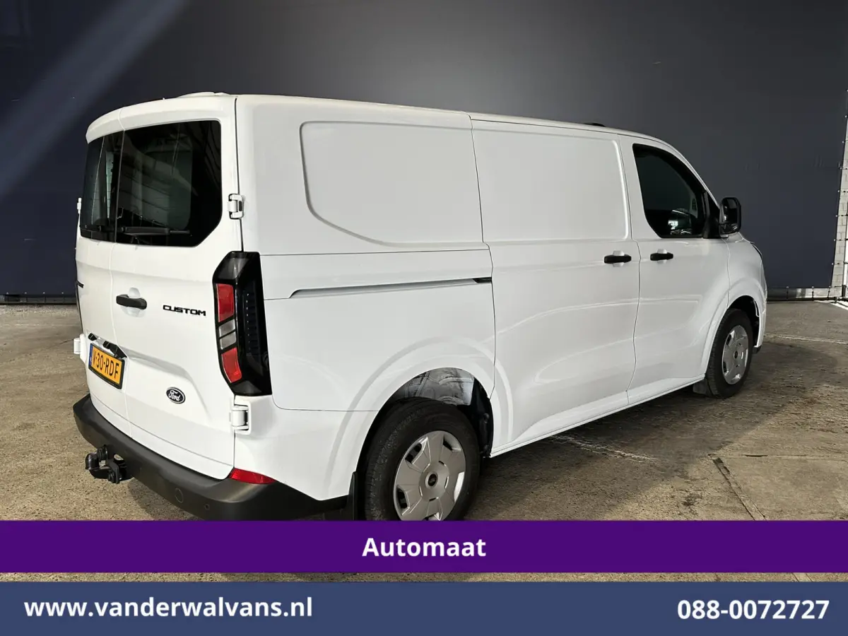 2.0 TDCI 136pk Automaat L1H1 Euro6 Airco | Camera | Apple Carplay | Cruisecontrol | LED | 2740kg trekhaak Android Auto, Parkeersensoren, Verwarmde voorruit, Bijrijdersbank