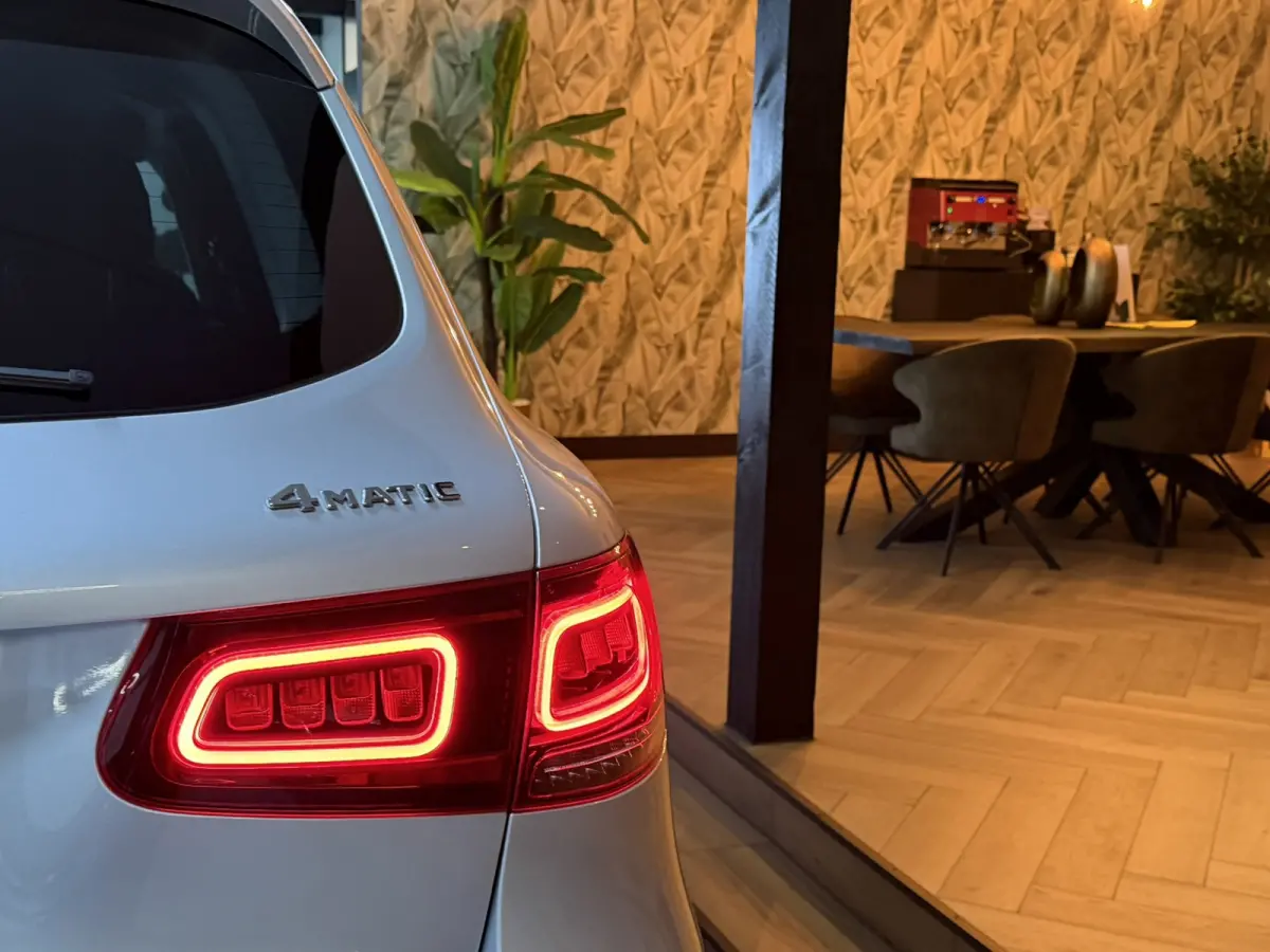 GLC 200 4MATIC Premium|Facelift|Mild-hybrid|Leder|Elek. Stoelen|Digi Cockpit|Sfeer|Camera|Rijklaar