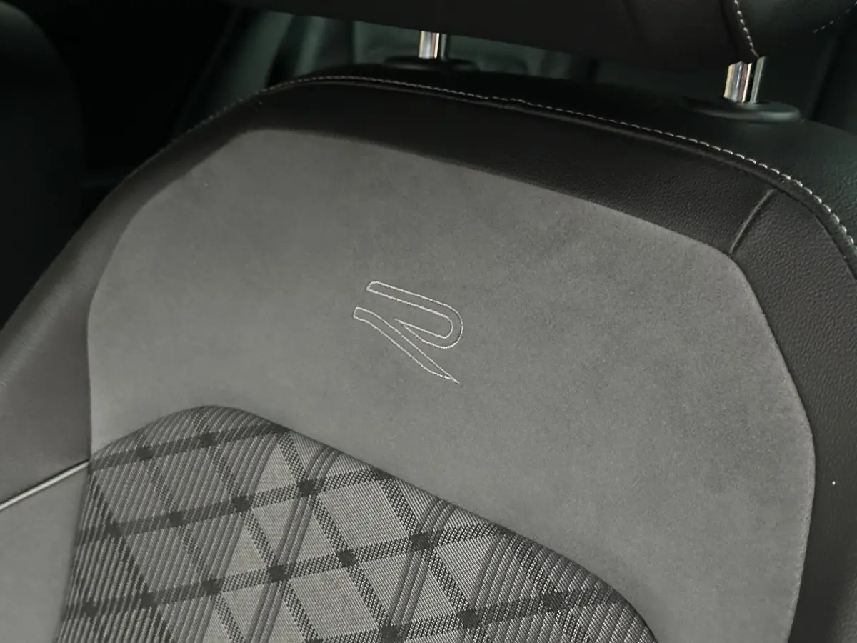 2.0 TSI 4Motion R LINE HEAD UP