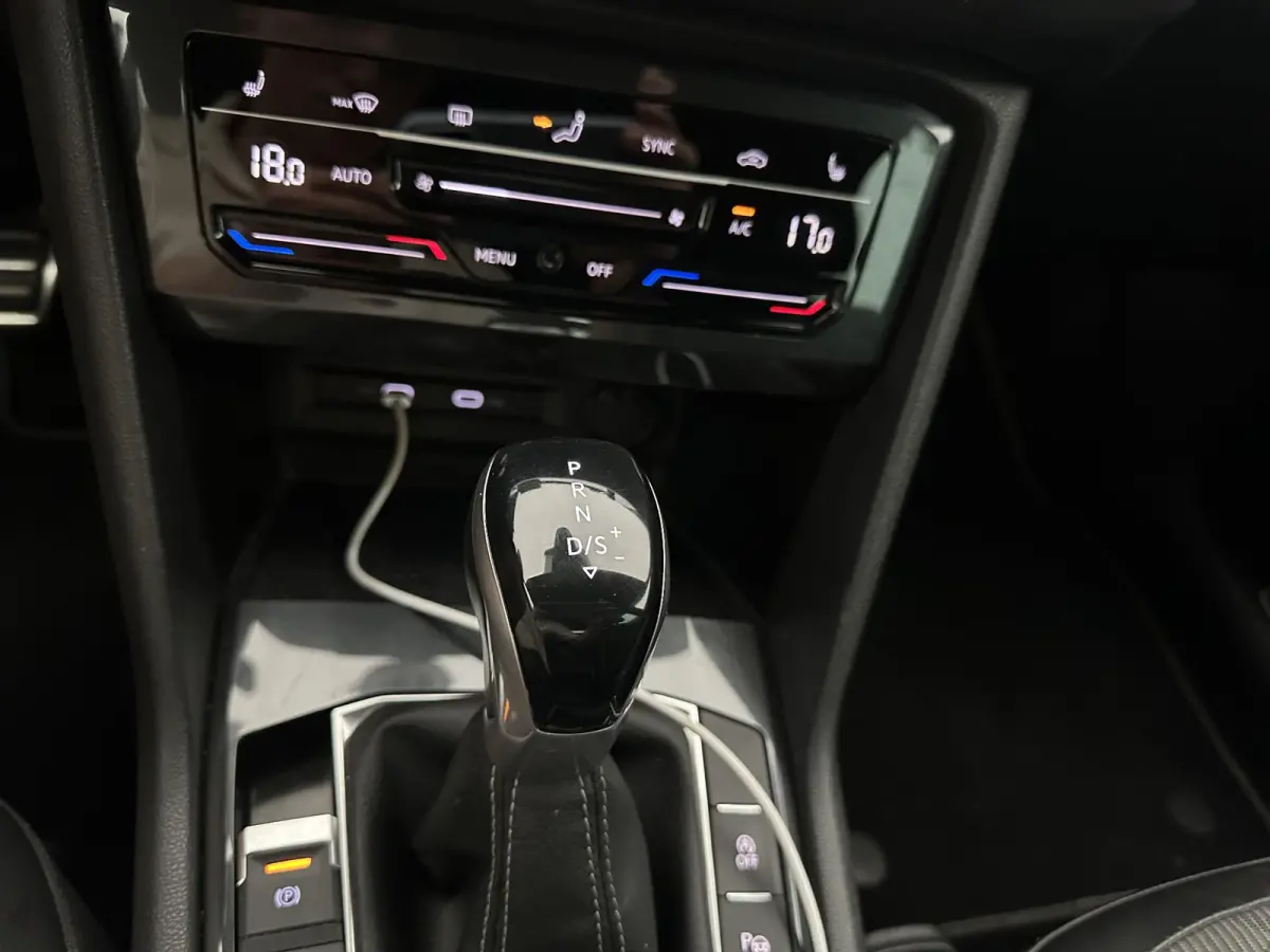 2.0 TSI 4Motion R LINE HEAD UP