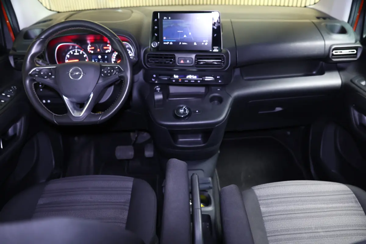 1.2 Turbo Innovation XL 7pers AUTOM NAVI Carplay TREKH 360 Cam L2H1 '21