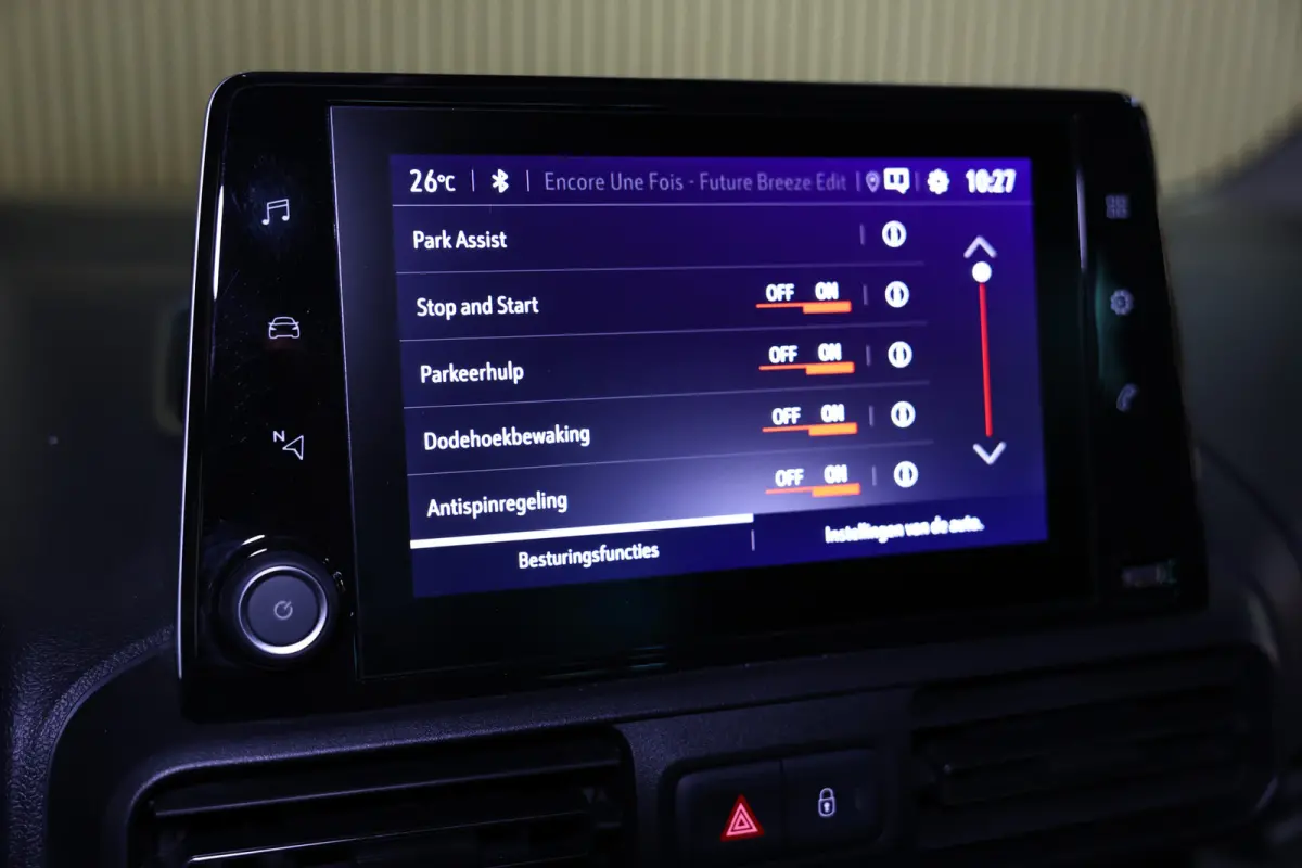 1.2 Turbo Innovation XL 7pers AUTOM NAVI Carplay TREKH 360 Cam L2H1 '21