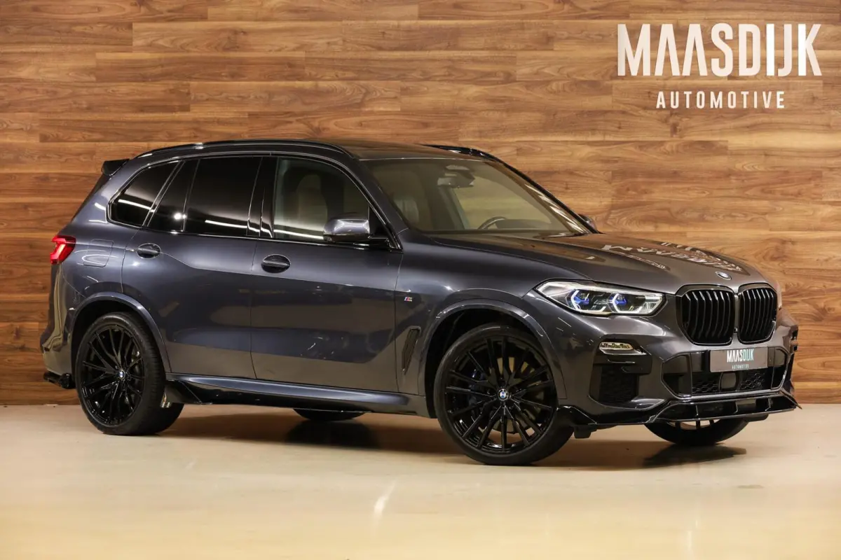 xDrive45e M-Sport|Individual|4WB|Skylounge|B&W|Massage|