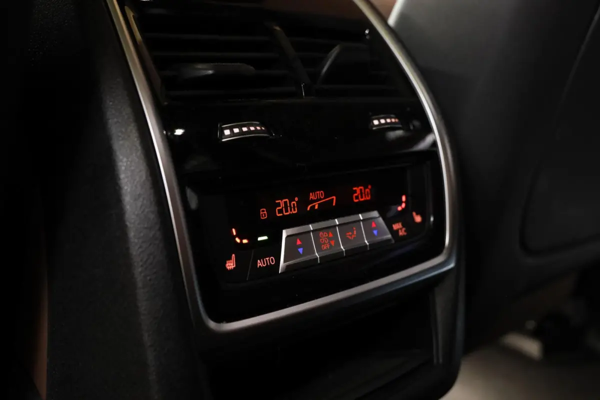 xDrive45e M-Sport|Individual|4WB|Skylounge|B&W|Massage|