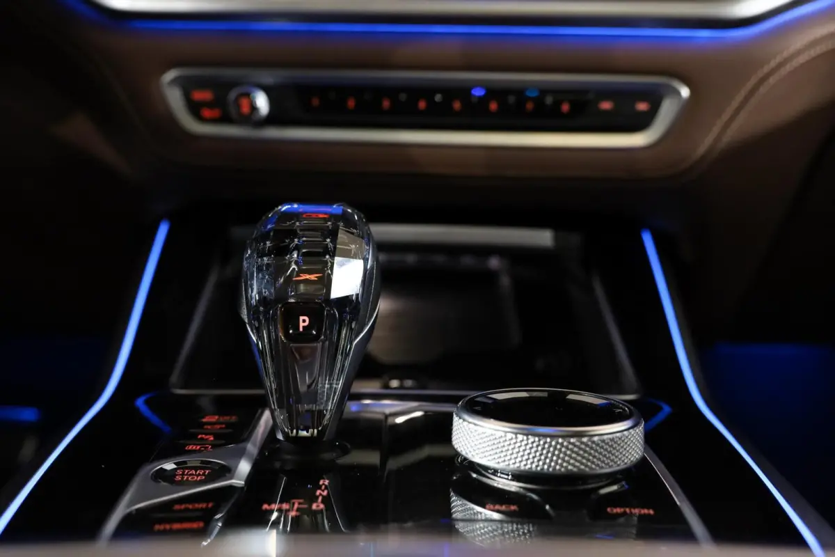 xDrive45e M-Sport|Individual|4WB|Skylounge|B&W|Massage|