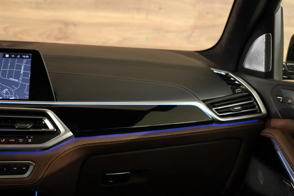 xDrive45e M-Sport|Individual|4WB|Skylounge|B&W|Massage|