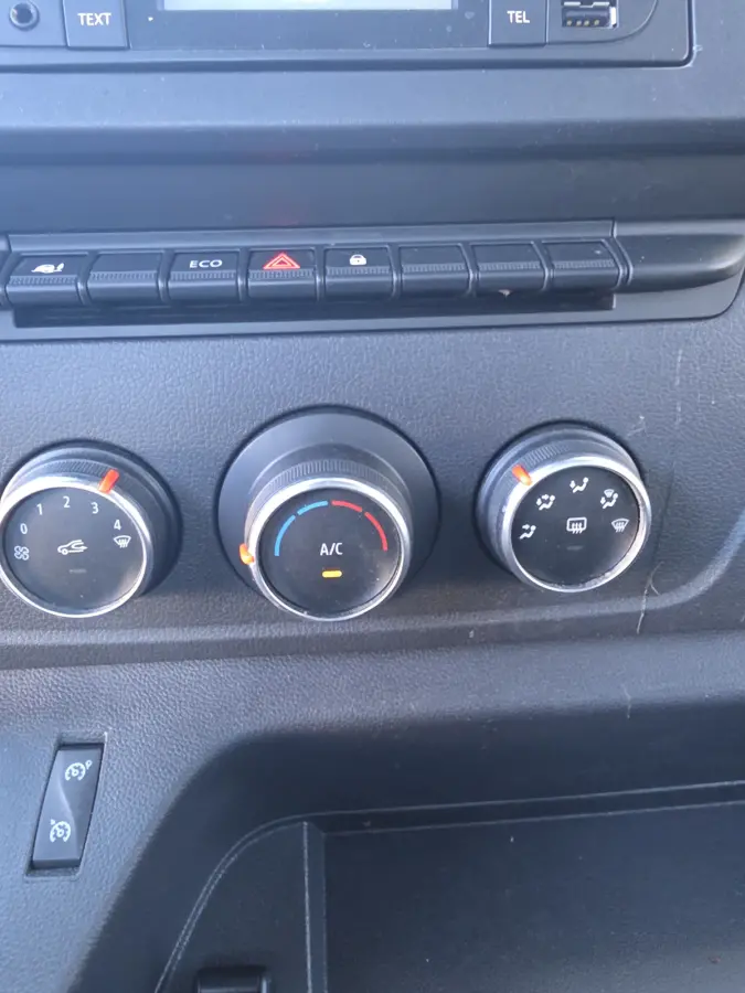 T35 2.3 dCi 136Pk Open laadbak / Pick-up Airco Cruisecontrol Palenjuk