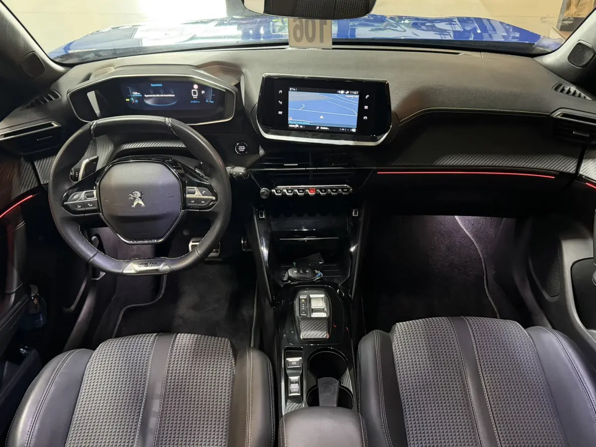 1.2 GT Line|Automaat|Premium kleur|131PK Sport|360° Camera|Sfeerverlichting|Navi|CarPlay|LED|Rijklaar