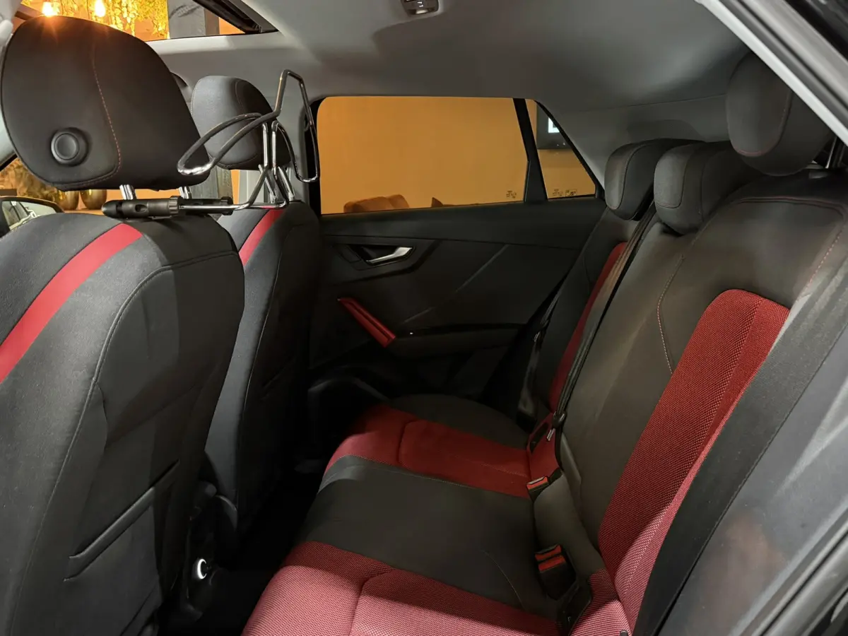 2.0 TFSI Quattro Sport|Black on Black|Carplay|Groot Navi|B&O|Pano|Virtual Cockpit|Dodehoek|Afn. Trekhaak|Keyless|Rijklaar