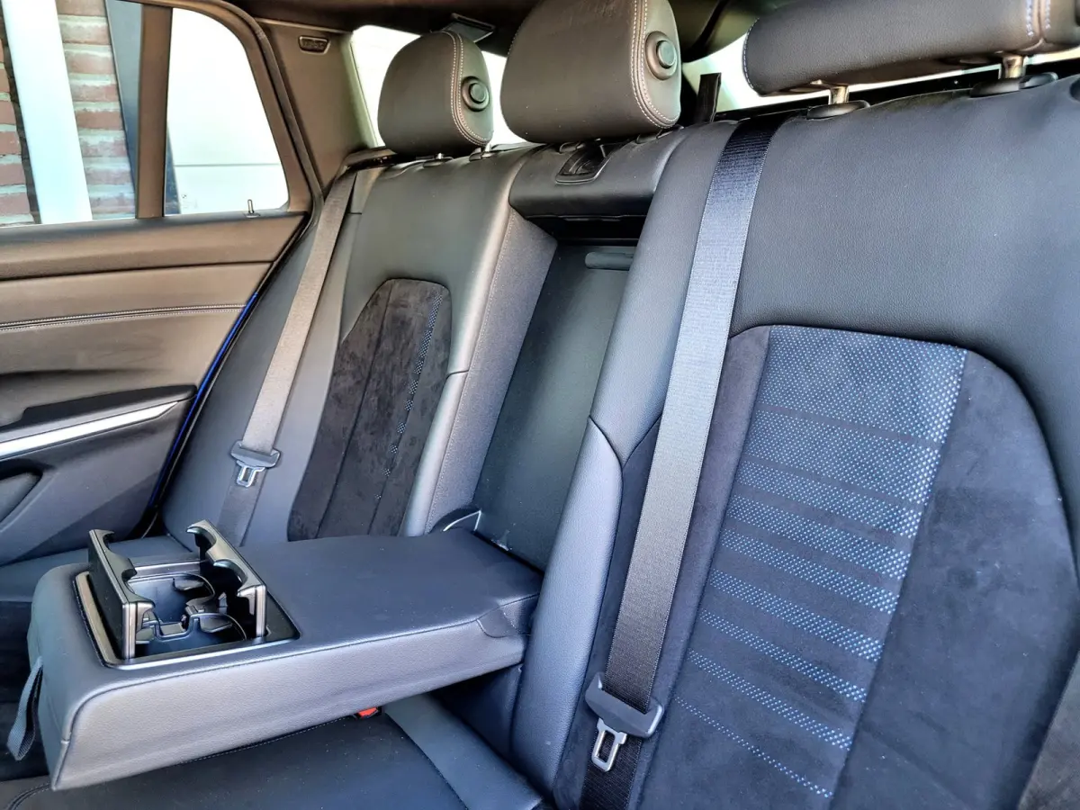 330e M-sport ACC/HUD/Laser/Trekhaak/HiFi (BTW)