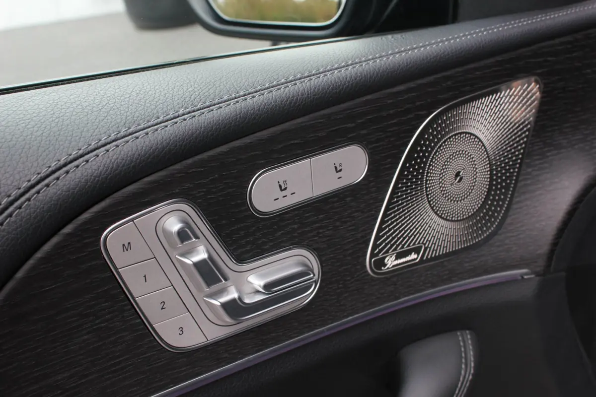 350 e 4MATIC Premium Plus Night Edition Premium / BURMESTER / TREKHAAK / FULL DEALER AUTO /LUCHTVERING