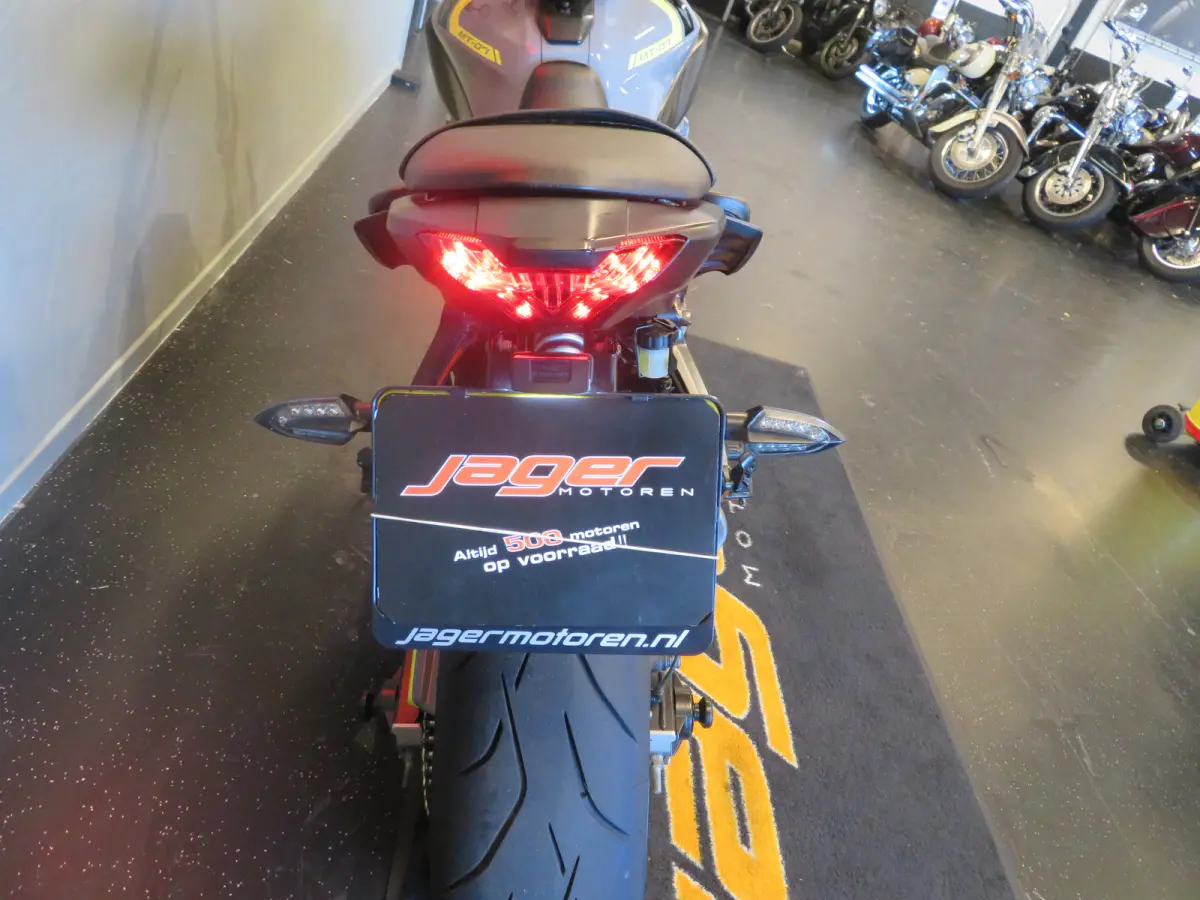 MT07 SUPER STRAK!