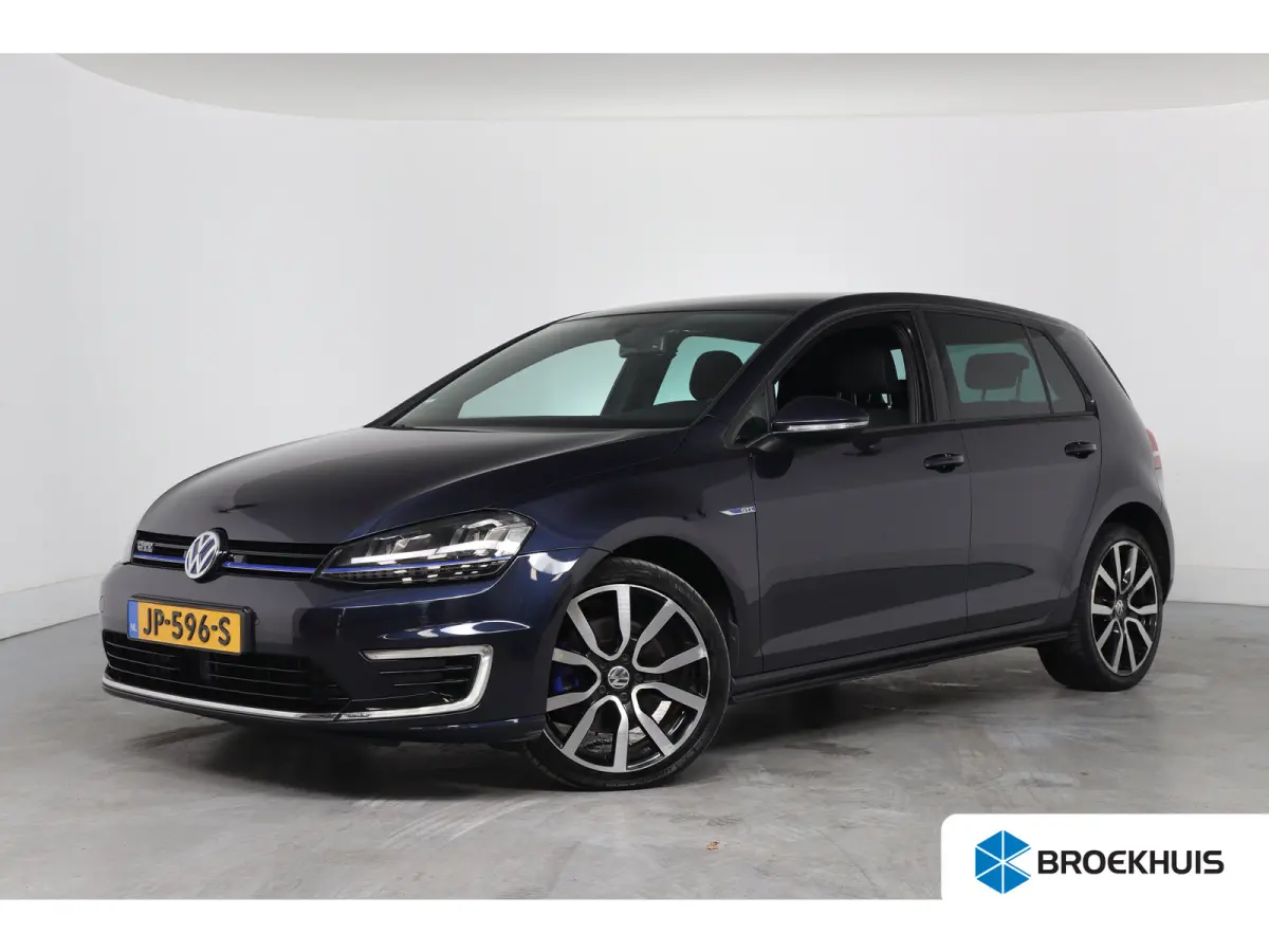 1.4 TSI GTE | Goed Onderhouden! | LED | Camera | Clima | Navi | Sfeerverlichting | Cruise Adaptive | 18'' Lichtmetalen Velgen | Parkeersensoren V+A