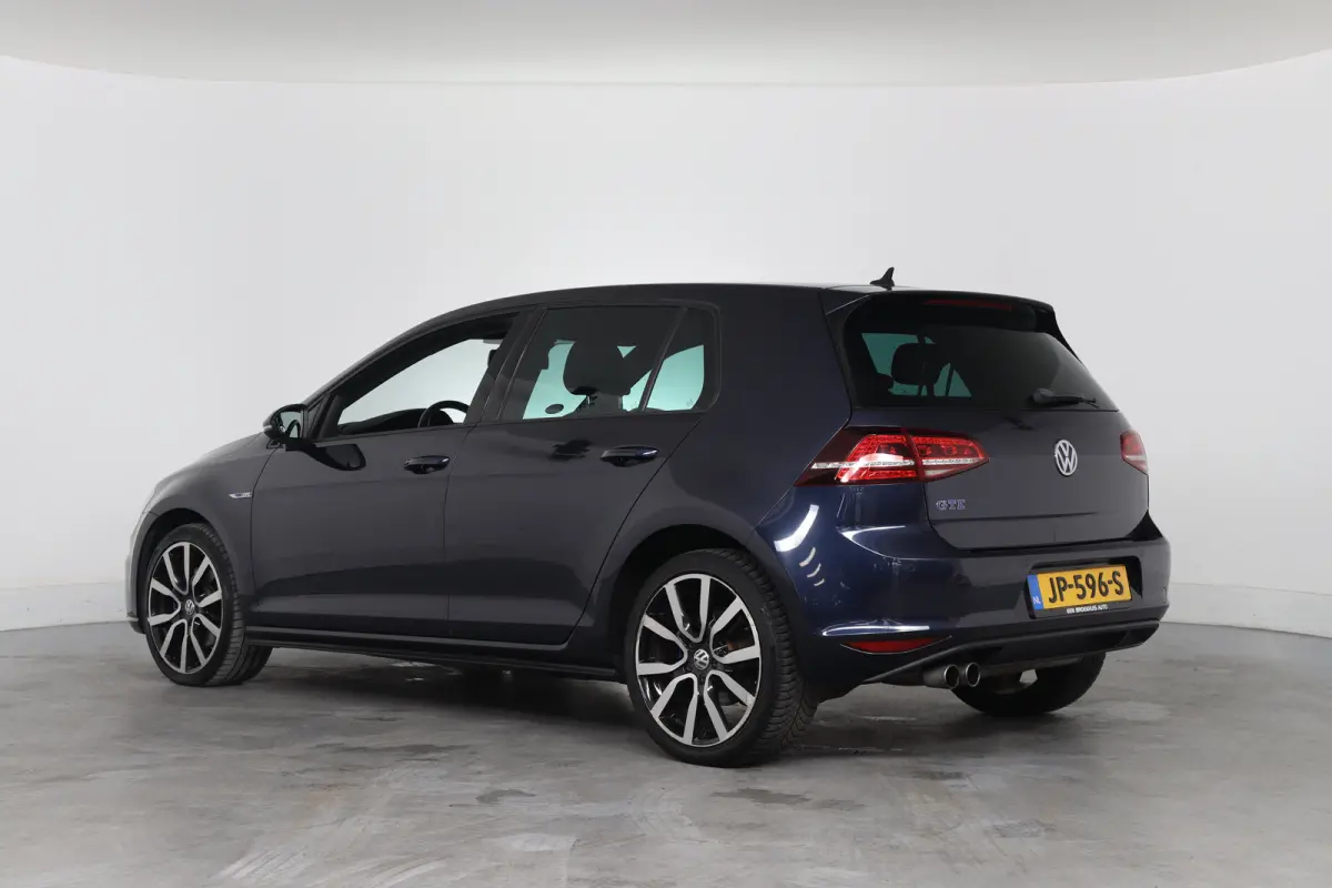 1.4 TSI GTE | Goed Onderhouden! | LED | Camera | Clima | Navi | Sfeerverlichting | Cruise Adaptive | 18'' Lichtmetalen Velgen | Parkeersensoren V+A