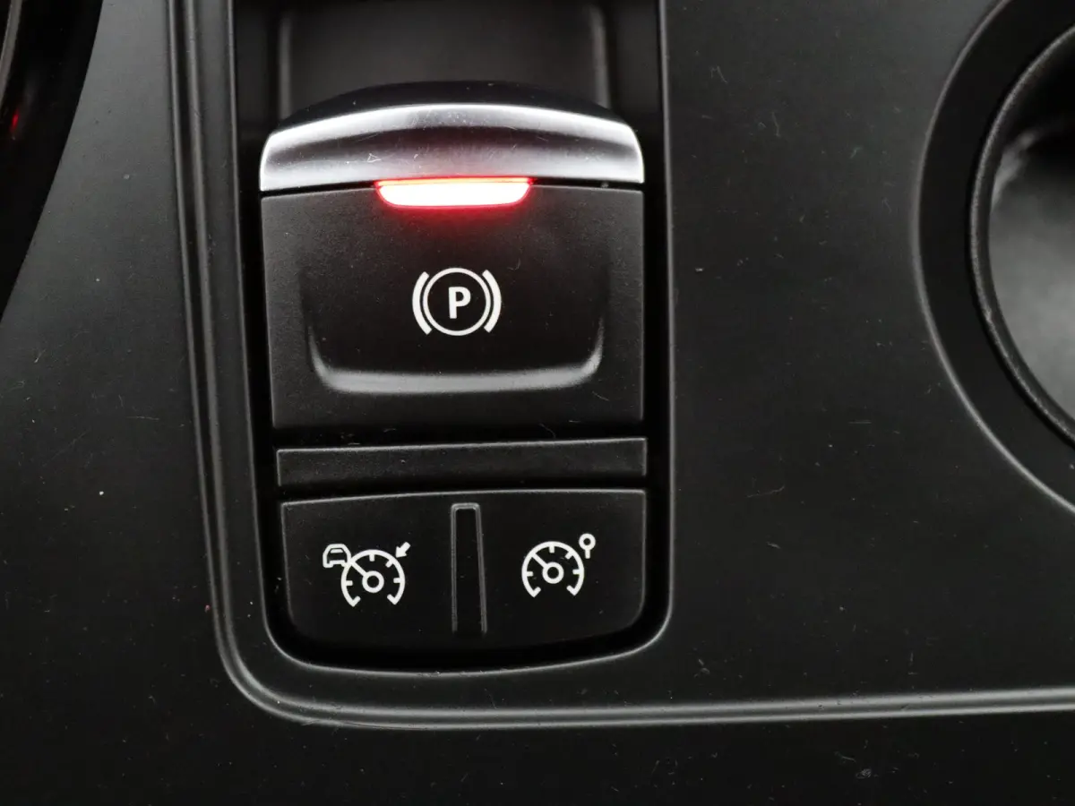 160pk TCe Black Edition Apple Carplay/Android Auto | Climate
