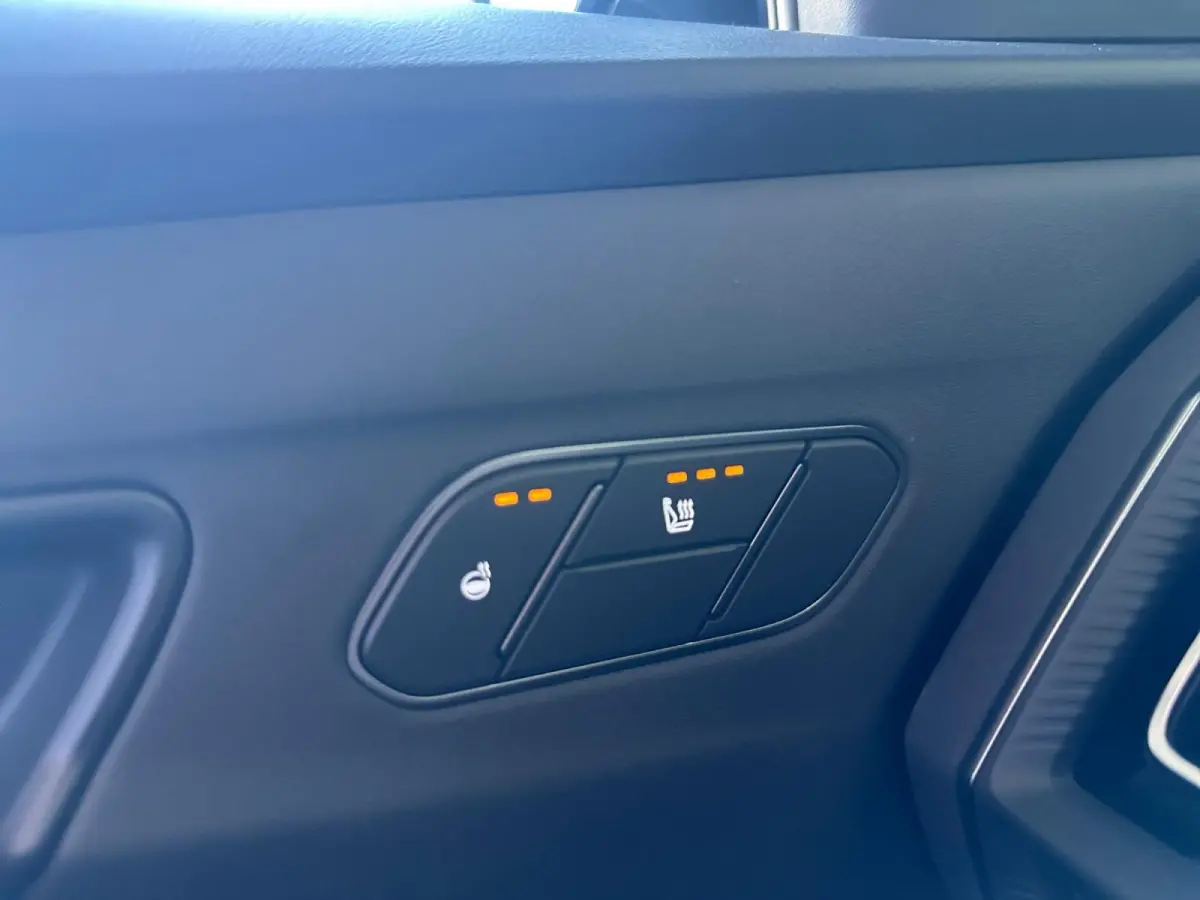 Air 81.4 kWh | NIEUW TE BESTELLEN | 3000,- INRUILKORTING | Stoel & Stuurverwarming | Rijbereik tot 530km | Wireless auto/carplay |