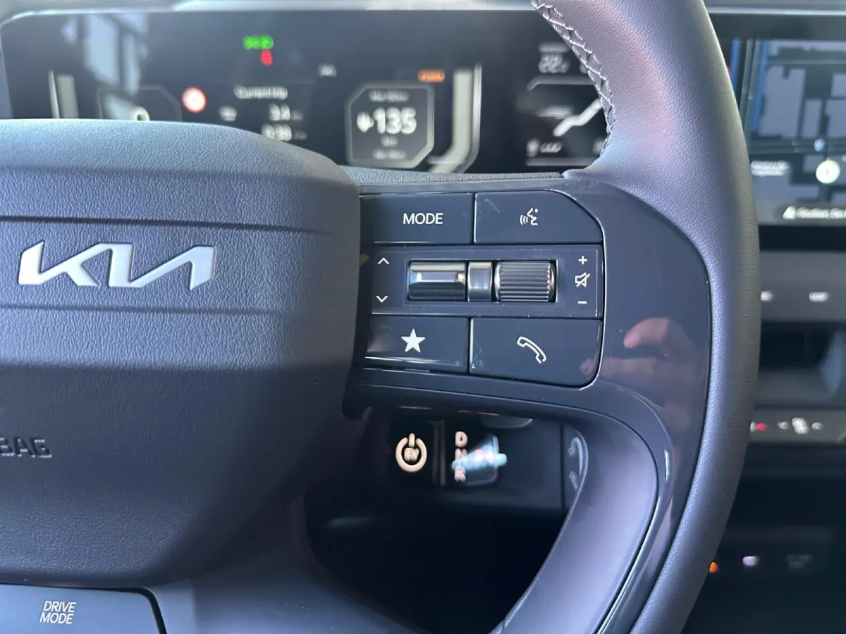Air 81.4 kWh | NIEUW TE BESTELLEN | 3000,- INRUILKORTING | Stoel & Stuurverwarming | Rijbereik tot 530km | Wireless auto/carplay |