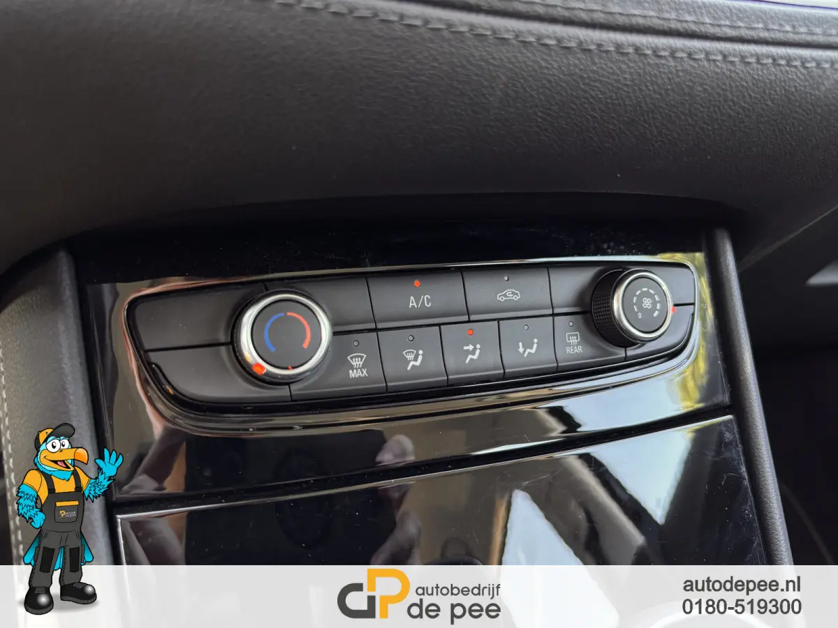 1.2 Turbo Online Edition GARANTIE/AUTOMAAT/NW.DISTRI/CARPLAY/CRUISE/CLIMA/TREKHAAK/PARK.SENS. V+A rijklaarprijs!