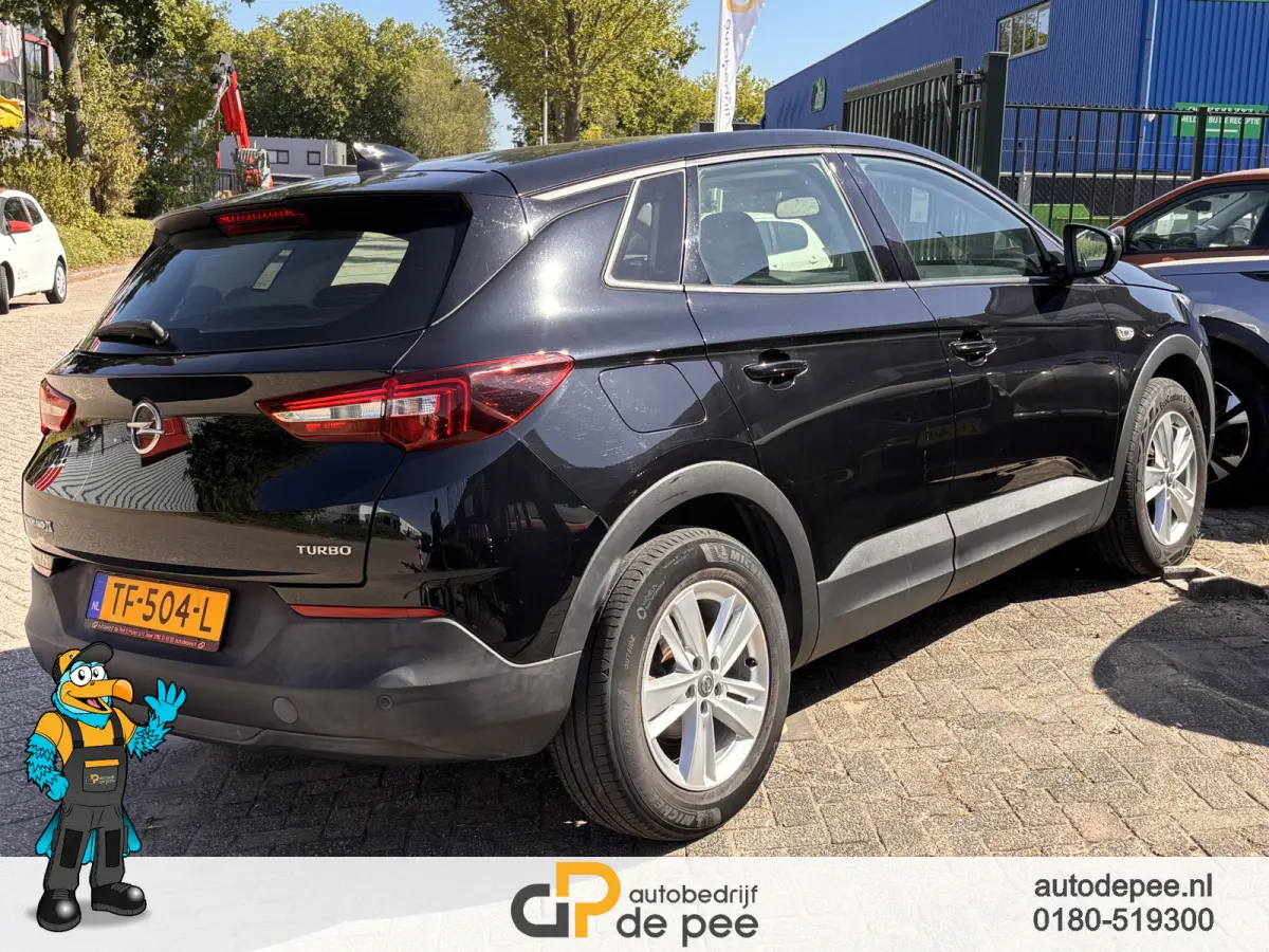 1.2 Turbo Online Edition GARANTIE/AUTOMAAT/NW.DISTRI/CARPLAY/CRUISE/CLIMA/TREKHAAK/PARK.SENS. V+A rijklaarprijs!