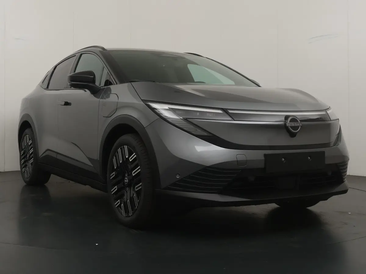 Evolve 75 kWh | Nu tijdelijk met €500,- voorraadkorting! | €2.000,- inruilvoordeel | Warmtepomp | Stoel- en stuurverwarming | Pro-Pilot Assist | 622km WLTP rijbereik | Dimbaar panoramada