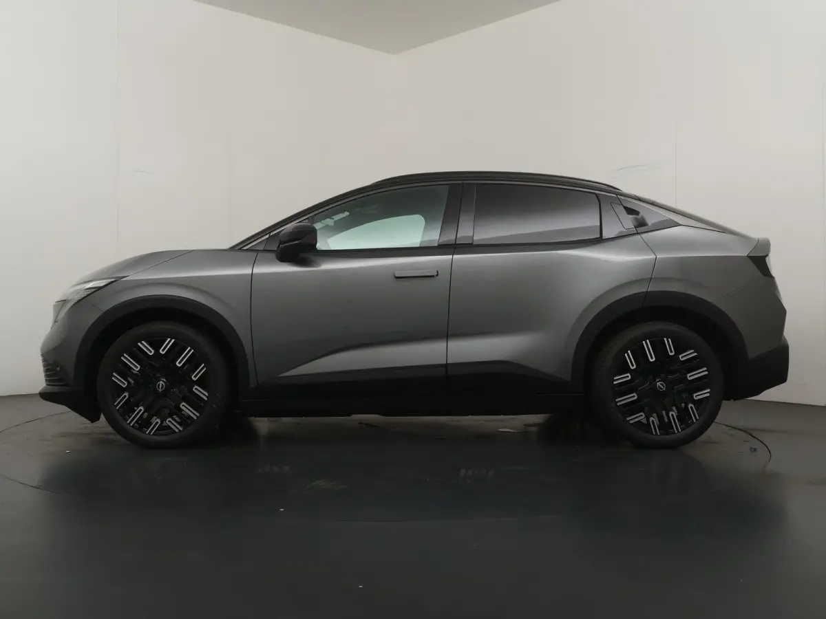 Evolve 75 kWh | Nu tijdelijk met €500,- voorraadkorting! | €2.000,- inruilvoordeel | Warmtepomp | Stoel- en stuurverwarming | Pro-Pilot Assist | 622km WLTP rijbereik | Dimbaar panoramada