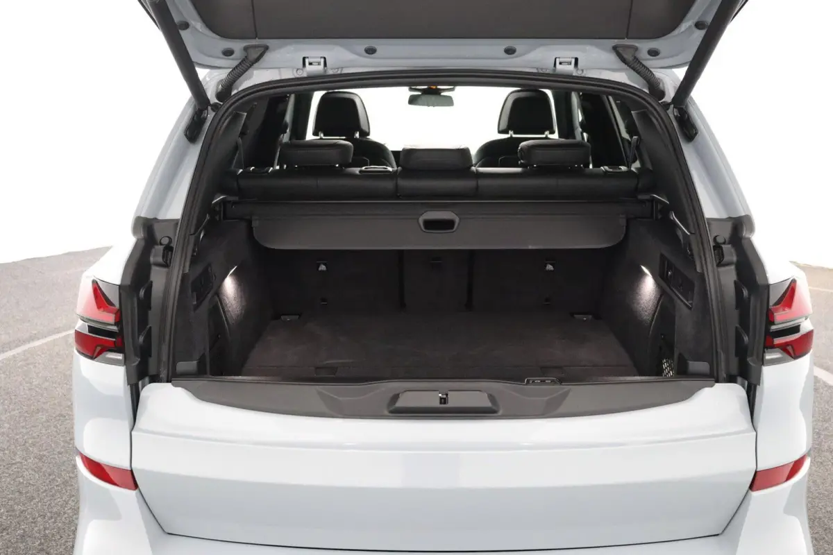 xDrive50e | SOH 100%| Sport Pakket Pro | Panoramadak | Harman Kardon | Stoelverwarming Voor & Achter | Individual Dashboard Leder  | 22'' LM