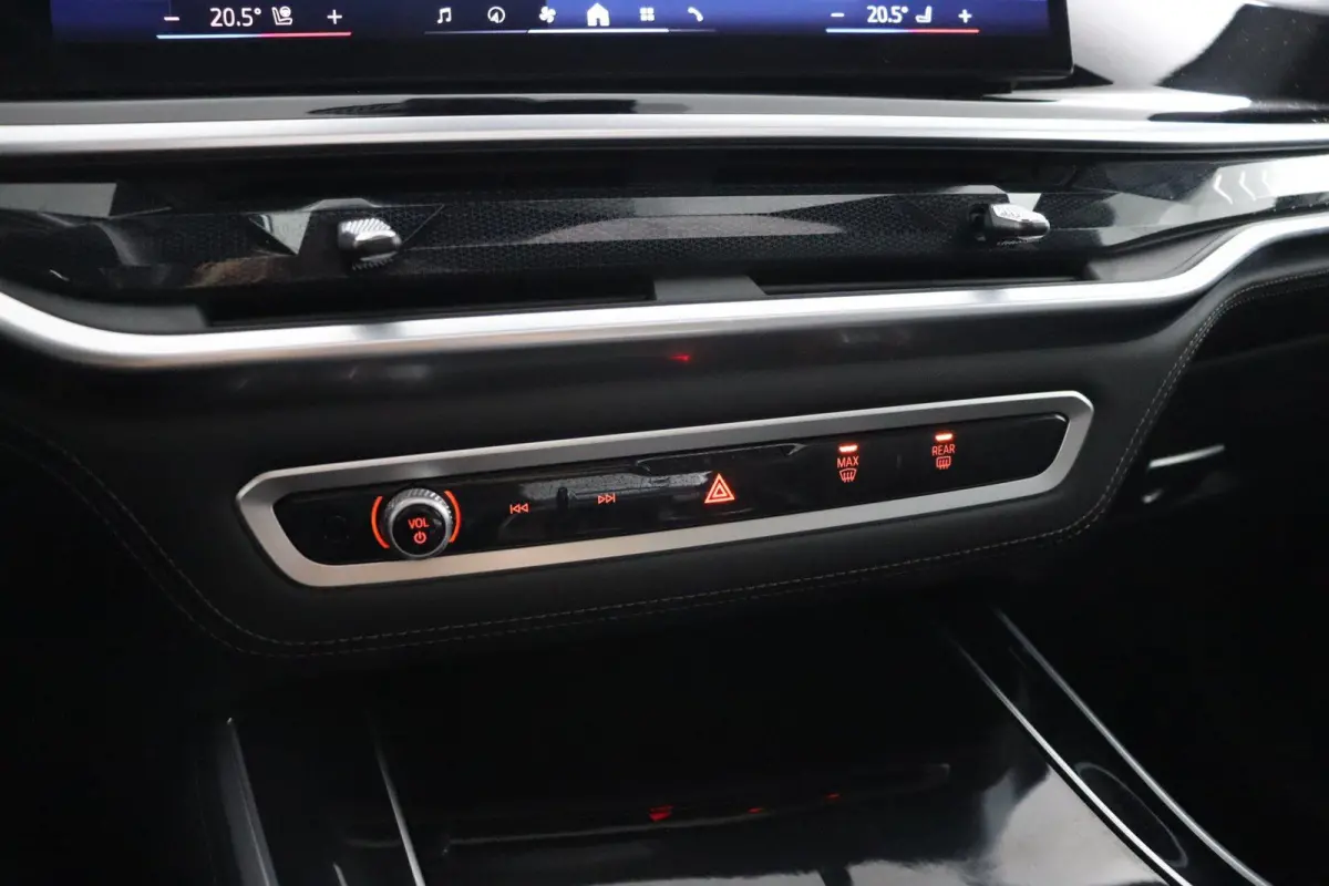 xDrive50e | SOH 100%| Sport Pakket Pro | Panoramadak | Harman Kardon | Stoelverwarming Voor & Achter | Individual Dashboard Leder  | 22'' LM