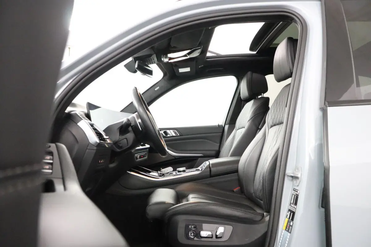 xDrive50e | SOH 100%| Sport Pakket Pro | Panoramadak | Harman Kardon | Stoelverwarming Voor & Achter | Individual Dashboard Leder  | 22'' LM