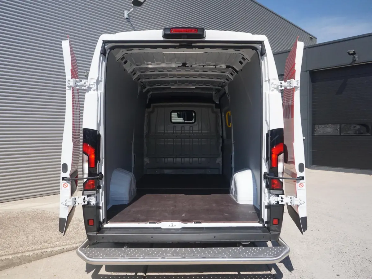Electric 3.5t L4H2 Zwaar 110 kWh DPD