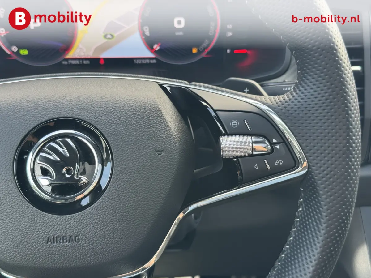 1.5 TSI Sportline Business 150PK DSG Automaat Panoramadak | Achteruitrijcamera | DAB | Stoelverwarming | Sportstoelen