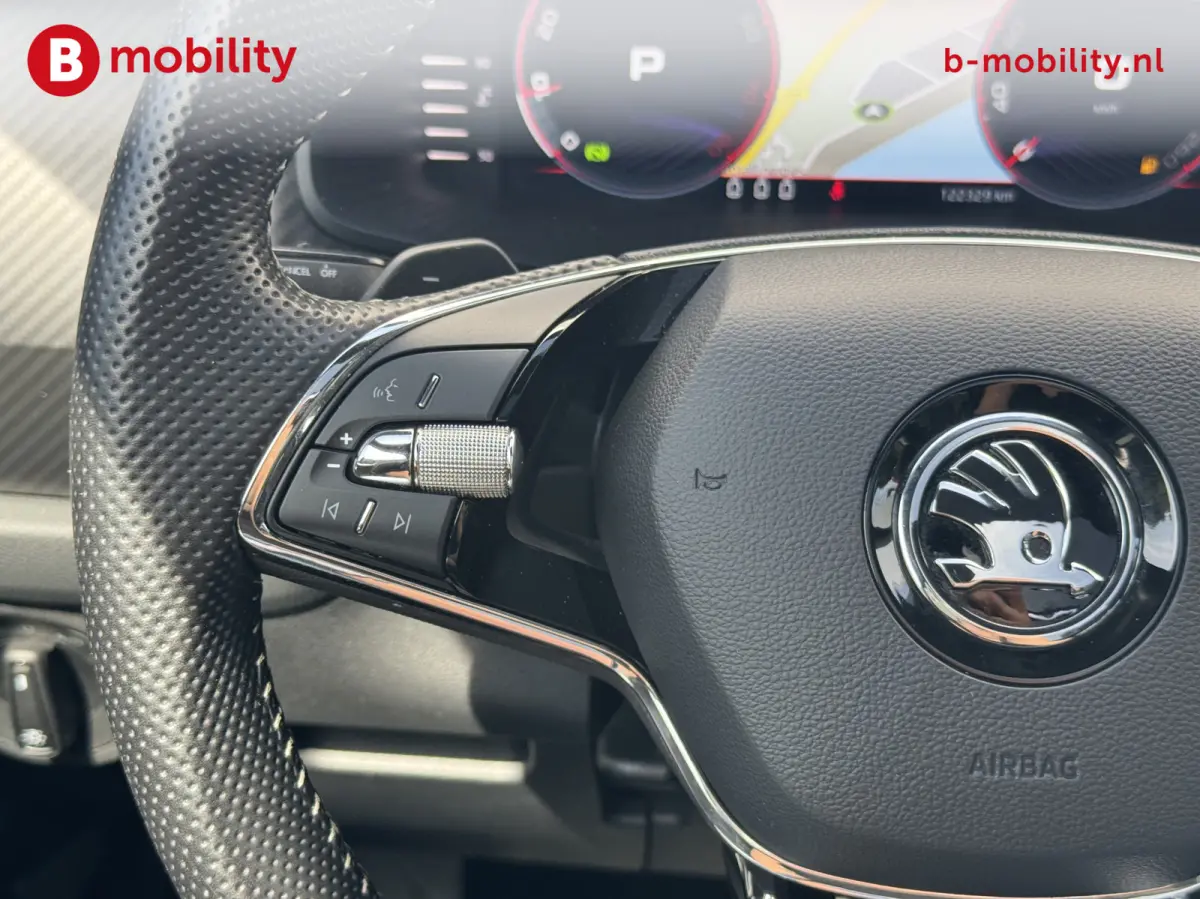 1.5 TSI Sportline Business 150PK DSG Automaat Panoramadak | Achteruitrijcamera | DAB | Stoelverwarming | Sportstoelen