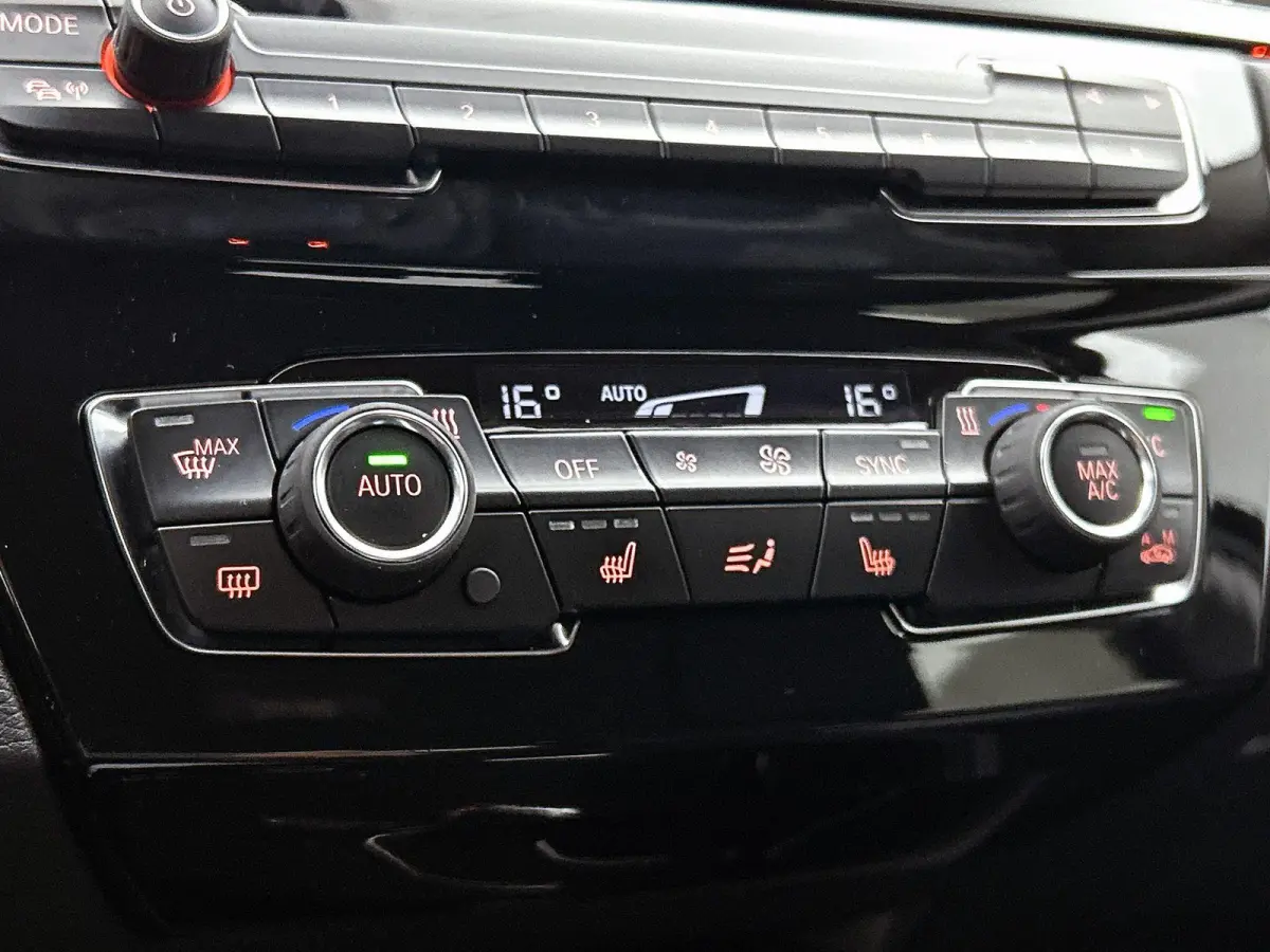 sDrive18i High Executive | Verwarmbare Stoelen & Stuurwiel | Trekhaak | Elektrische Achterklep
