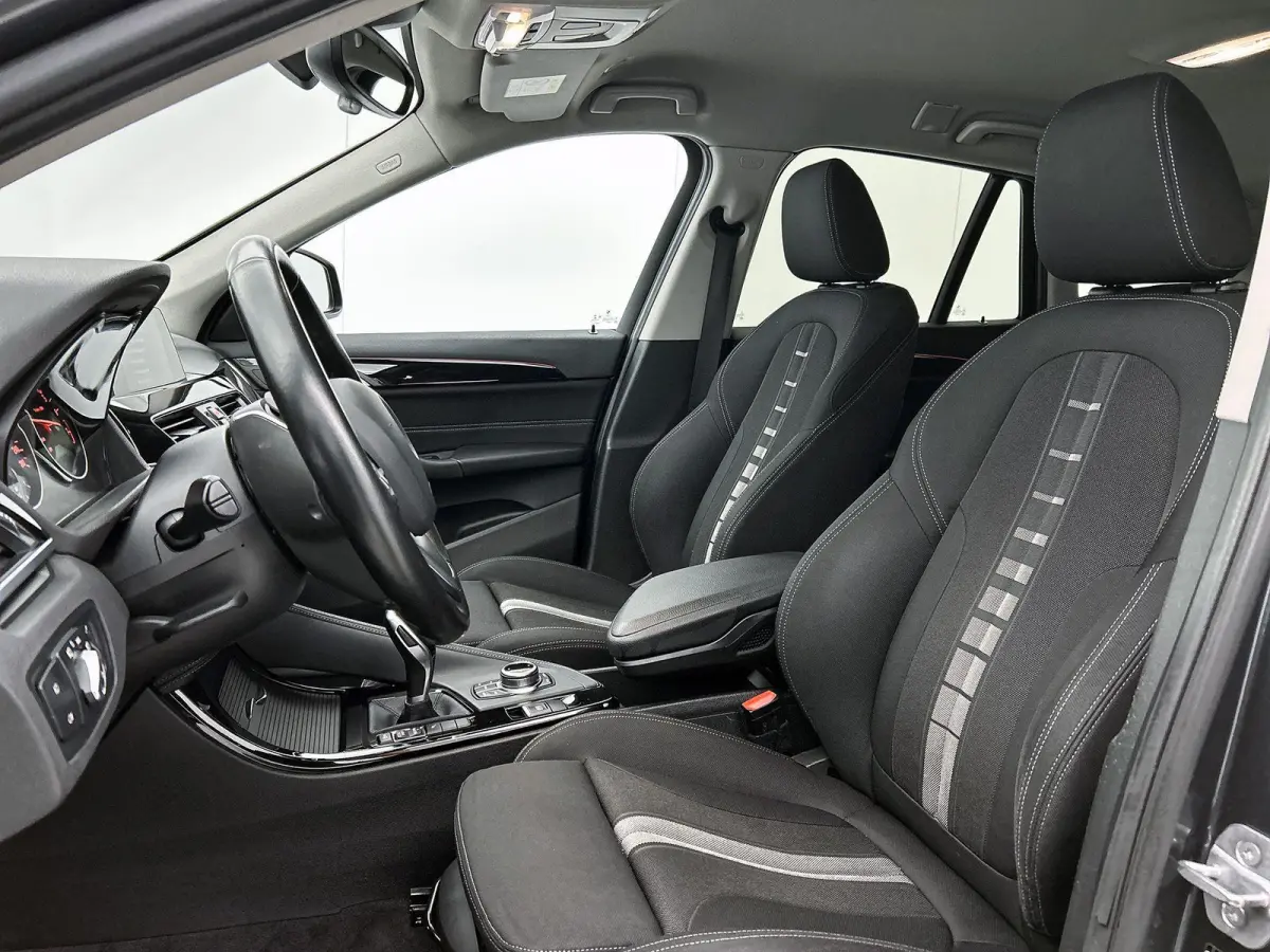 sDrive18i High Executive | Verwarmbare Stoelen & Stuurwiel | Trekhaak | Elektrische Achterklep