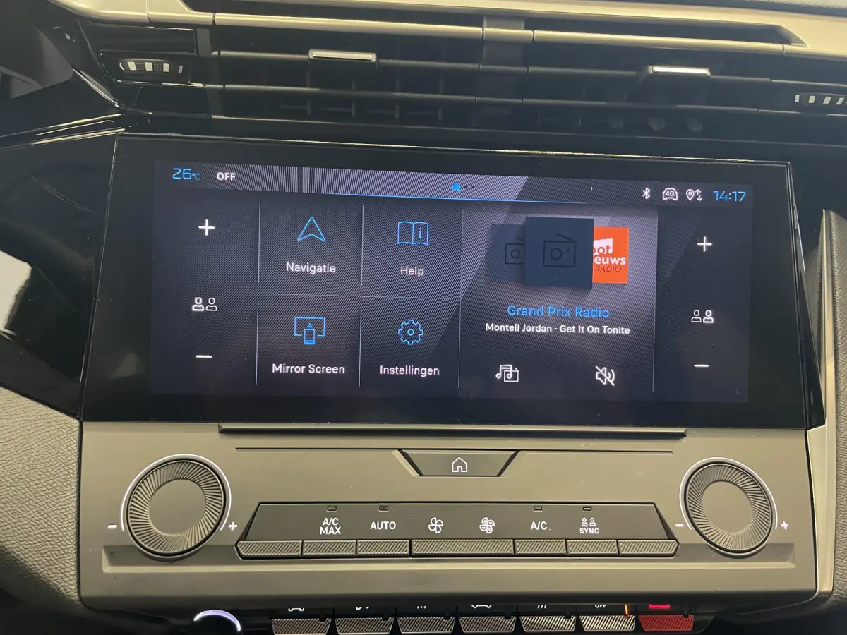 1.6 PHEV 180pk Automaat Active Pack Business Navigatie Apple Carplay/Android Auto PDC VA + Camera 17" LM Velgen Adaptive Cruise Control Full LED Virtual Cockpit