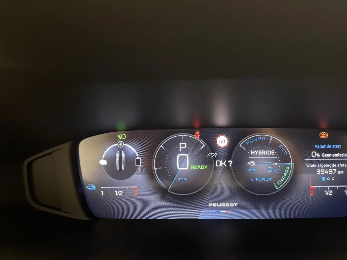1.6 PHEV 180pk Automaat Active Pack Business Navigatie Apple Carplay/Android Auto PDC VA + Camera 17" LM Velgen Adaptive Cruise Control Full LED Virtual Cockpit