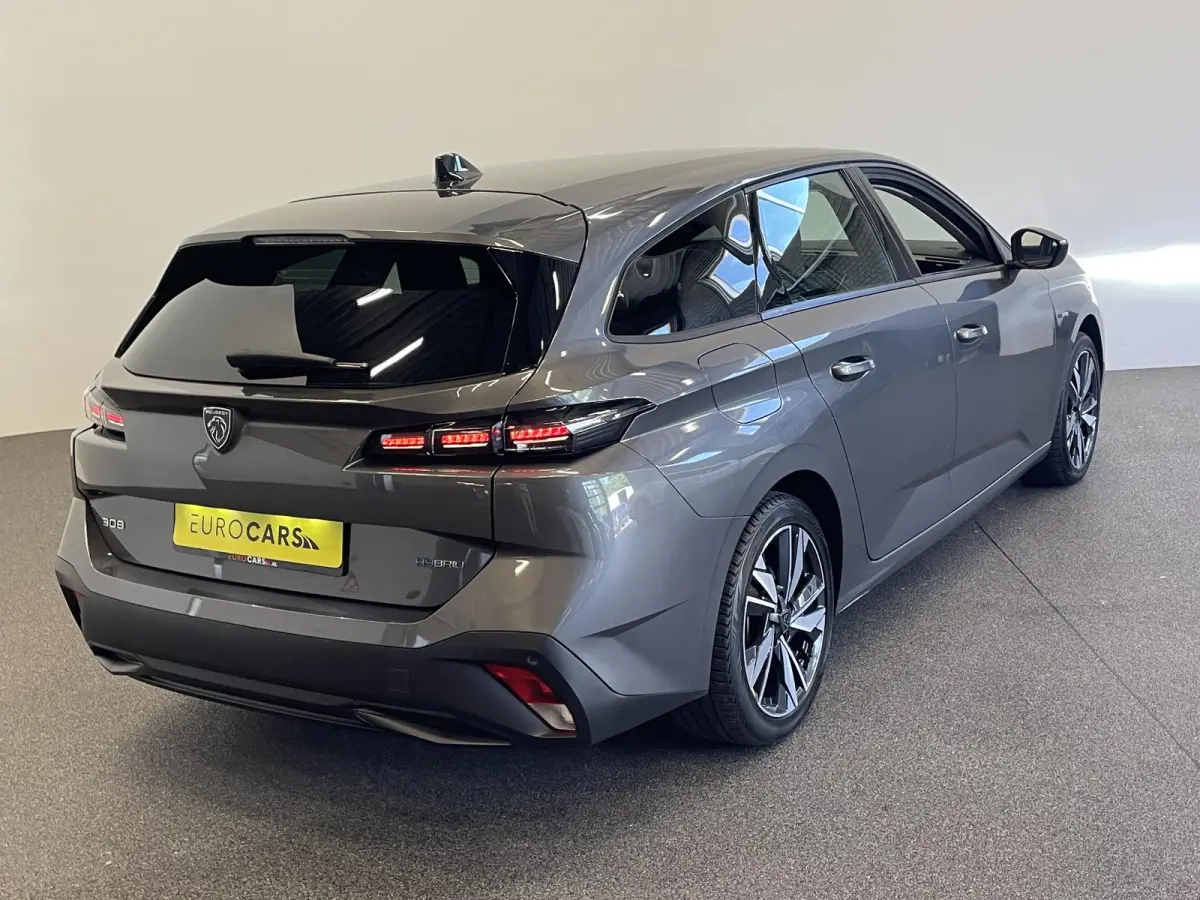 1.6 PHEV 180pk Automaat Active Pack Business Navigatie Apple Carplay/Android Auto PDC VA + Camera 17" LM Velgen Adaptive Cruise Control Full LED Virtual Cockpit
