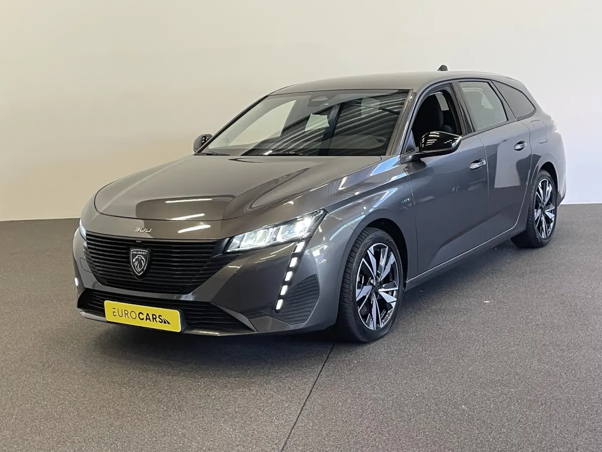 1.6 PHEV 180pk Automaat Active Pack Business Navigatie Apple Carplay/Android Auto PDC VA + Camera 17" LM Velgen Adaptive Cruise Control Full LED Virtual Cockpit