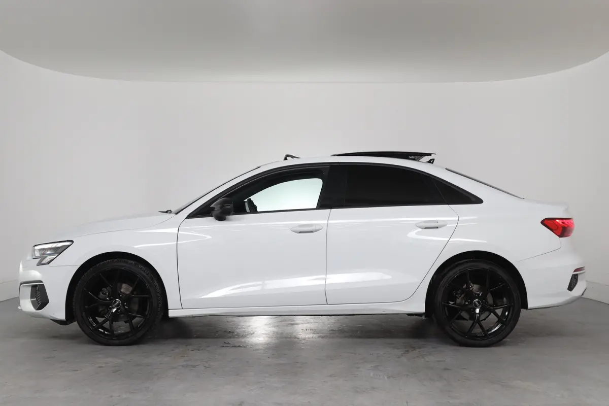 30 TFSI Advanced edition | Open Dak | Afneembare Trekhaak | LED | Sportstoelen | Navi By App | Virtual | Stoelverwarming | Cruise Adaptive | Clima | Parkeersensoren V+A | Keyless