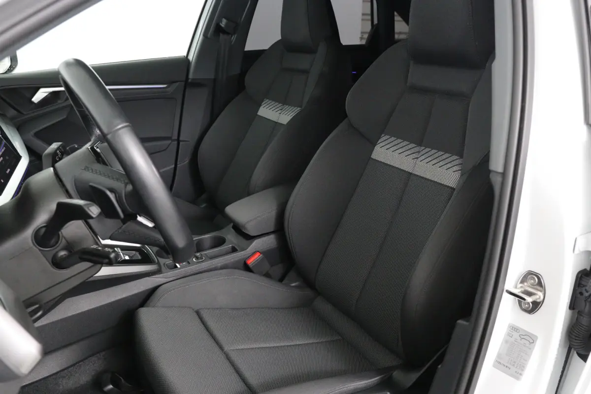 30 TFSI Advanced edition | Open Dak | Afneembare Trekhaak | LED | Sportstoelen | Navi By App | Virtual | Stoelverwarming | Cruise Adaptive | Clima | Parkeersensoren V+A | Keyless
