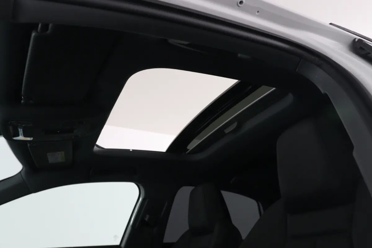 30 TFSI Advanced edition | Open Dak | Afneembare Trekhaak | LED | Sportstoelen | Navi By App | Virtual | Stoelverwarming | Cruise Adaptive | Clima | Parkeersensoren V+A | Keyless