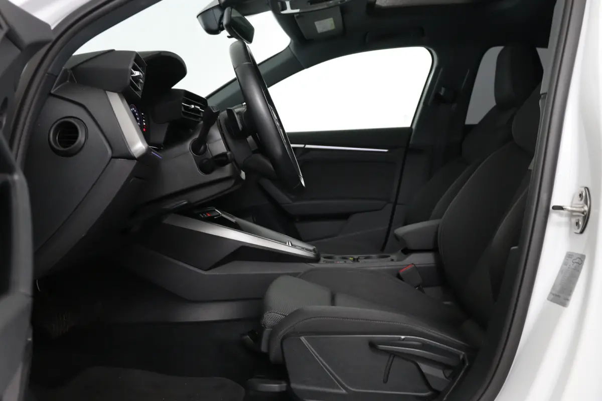 30 TFSI Advanced edition | Open Dak | Afneembare Trekhaak | LED | Sportstoelen | Navi By App | Virtual | Stoelverwarming | Cruise Adaptive | Clima | Parkeersensoren V+A | Keyless