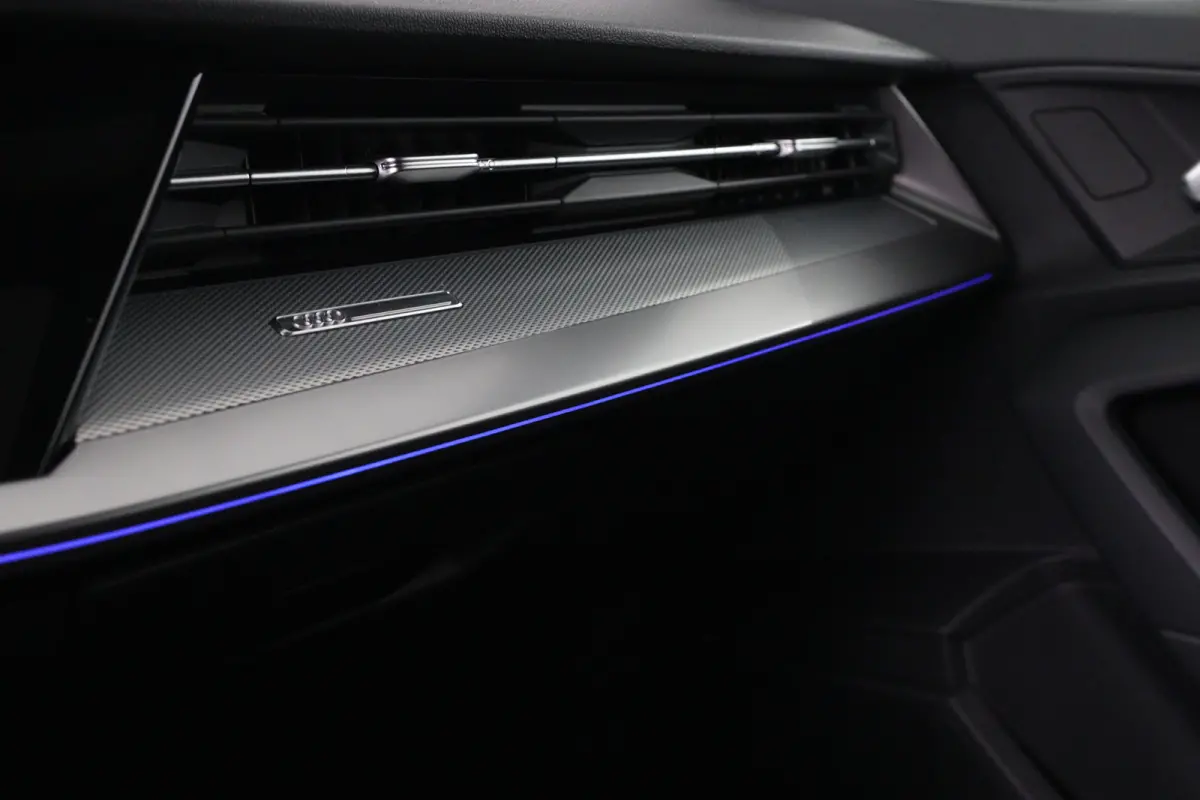 30 TFSI Advanced edition | Open Dak | Afneembare Trekhaak | LED | Sportstoelen | Navi By App | Virtual | Stoelverwarming | Cruise Adaptive | Clima | Parkeersensoren V+A | Keyless